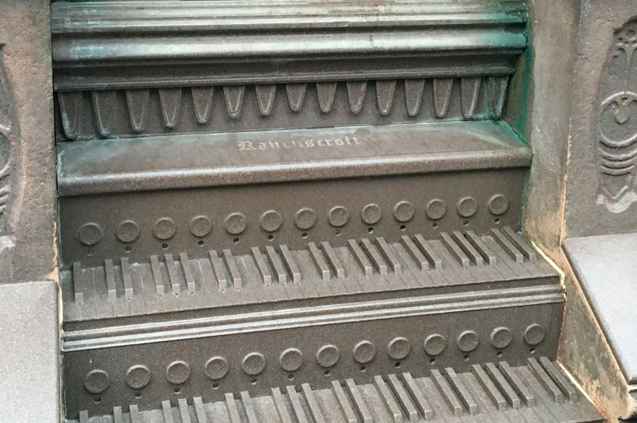 Ravenscroft 