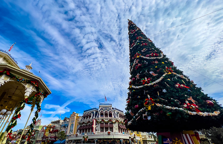 10 Fun Facts About Christmas in Walt Disney World